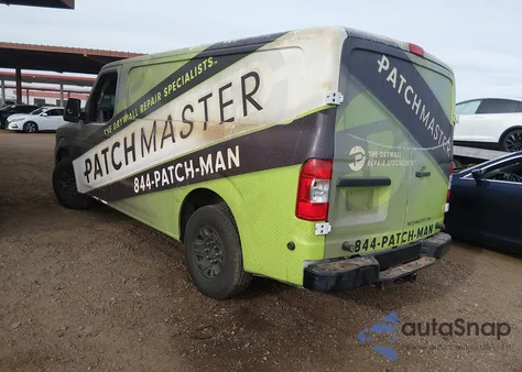 2015 Nissan Nv Cargo Nv2500 Hd S V8/Sl V8/Sv V8 z USA, uszkodzony, nr VIN 1N6AF0KX0FN800884